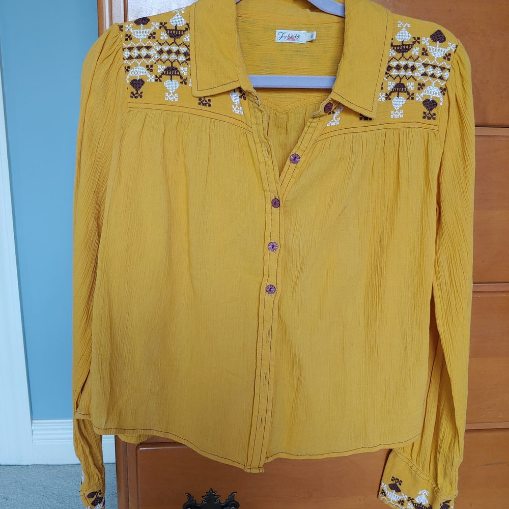 Faherty Yellow Embroidered Women's Top